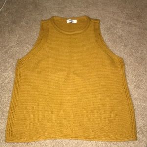 Sleeveless sweater top